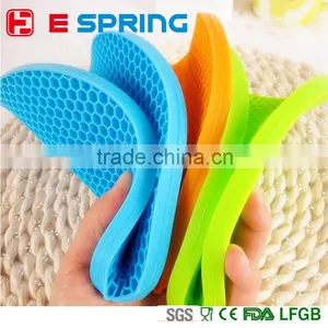 Cute Non-slip Kitchen Utensils Silicone Hot Pot Pad thumbnail-1