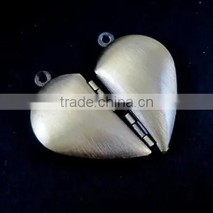 29mm Brass Antiqued Bronze Vintage Lover Heart Pairs Photo Locket Pendant Charm Supplies 1131048 thumbnail-1