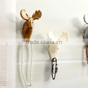 Wholesale Stock Deer Shaped Resin Decorate Sucker Wall Hook thumbnail-1
