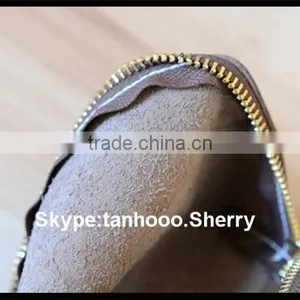 China Wholesale Shenzhen Leather Makeup/cosmetics Black Cosmetic Bag,folding Hanging Travel Cosmetic Bag,cosmetic Bag With Logo thumbnail-4