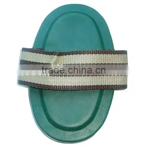 Rubber Horse Brush thumbnail-1