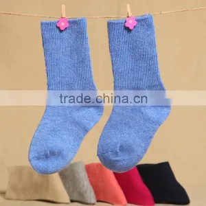 Zm52953a 2016 Winter Thick Socks Wholesale Solid Color Baby Socks thumbnail-1