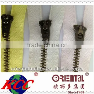 High Quality/The Fashion Metal Teeth Dyeable Tape KCC Zipper thumbnail-2