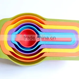High Quality Plastic Measuring Scoops in Colors thumbnail-1