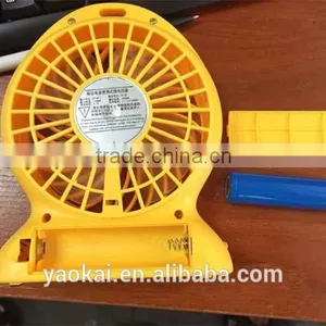 2016 Hot Sale Rechargeable Battery Operated Fan Mini Desktop Mist Cooling Fan thumbnail-5