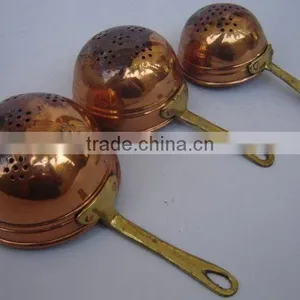 Brass & Copper Colander& Cauldrin thumbnail-1