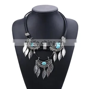 Vintage Metal Leaf Pendant Garment Necklace for Womens Jewelry thumbnail-2