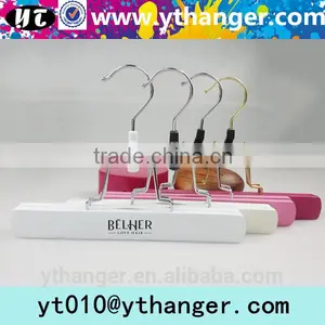YY0457 High Quality Clips Hair Extension Hangers With Logo for Shop Wigs Hanger thumbnail-1