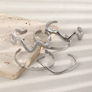 Stainless Steel Bracelet 7mm Curb Chain Silver Tone Lobster Closure OEM Logo Customizable Wholesale thumbnail-2
