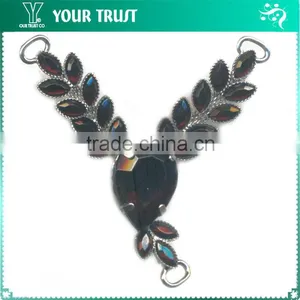 Fashion Black V Shape Acrylic Stone Connector Rhodium Metal Belt Buckle thumbnail-1