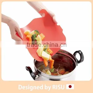 Lightweight and Portable Colorful Cutting Board With Antibacterial thumbnail-5