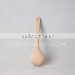 First Class Beech Wooden Soup Spoon With Long Handle thumbnail-2