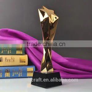 High Quality Golden Star Trophy Award With Crystal Base thumbnail-2