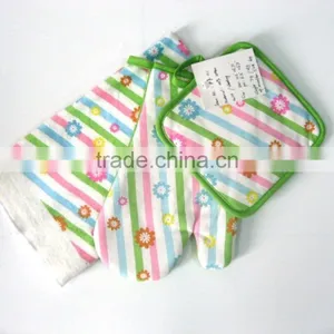 on Sales Kitchen Set With Kitchen Towel, Oven Mitt and Pot Holder thumbnail-1