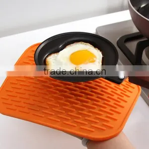 Multifunctional Silicone Pot Holder Tableware Holder thumbnail-2