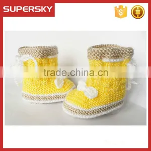 V-125 New Design Knit Pattern Warm Crochet Toddler Baby Shoe Indoor Knitted Newborn Slipper Shoe thumbnail-2