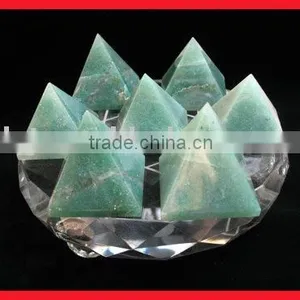 Natural Rock Green Aventurine Pyramid thumbnail-1