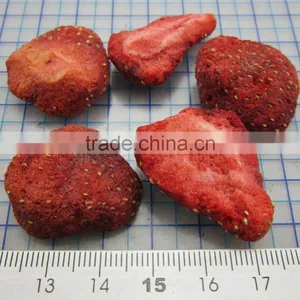 Freeze Dried Strawberry Slice thumbnail-1
