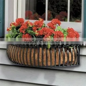 Window Box With Coco Liner thumbnail-1