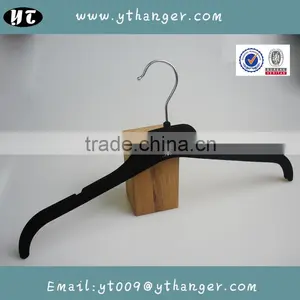 HA6992 Cheap Hot Garment Hanger Velvet Plastic Notched Evening Dress Hanger thumbnail-2