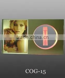 Auto Spinning and Floating Pop Display thumbnail-1