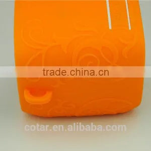 2015 New Portable Mini Waterproof Bluetooth Speaker With fm Radio,aux Line In,handsfree Call,TF Card Slot thumbnail-5