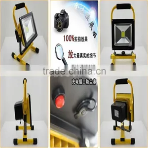 2016 New IP65 50w 100w 200w Portable Rechargeable Led Flood Light With CE ROHS Warm White 3 Years Warranty thumbnail-2