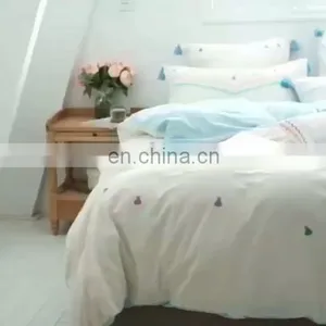 High Quality Bedding Set King Size Cotton With Fuzzy Ball for Adult Livingroom thumbnail-1