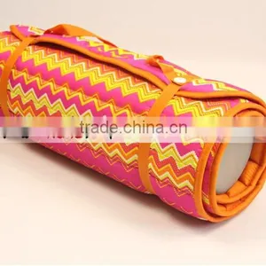 Multi-Function Waterproof Picnic Mat/Beach Mat thumbnail-2