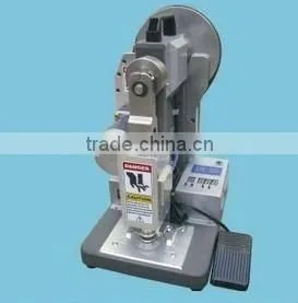 Manual Feeding Automatic Eyelet Punching Machine thumbnail-1