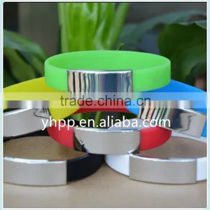 Custom Design Candy Colour Fshion Silicon Wristband Bracelet With Stainless Steel Ornament Piece thumbnail-1