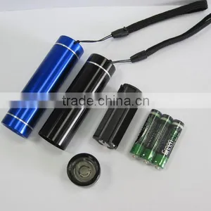 Powered By 3 AAA Battery Aluminum SMD 0.5W LED Mini Flashlight thumbnail-1