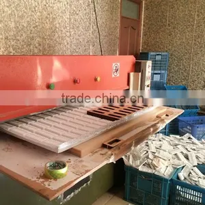 Automatic Hydraulic Cutting Machine for Rubber Footwear thumbnail-4