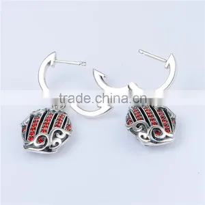 Latest Trends New Model Fashion Huggie Earring Designs thumbnail-5