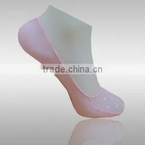 Fashion Lady Invisible Boat Socks With Lace thumbnail-1