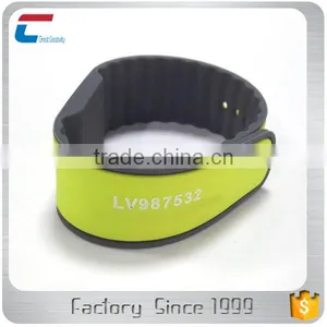 Bicolor Laser Serial UID Number Printing Silicone NTAG213 Wristband thumbnail-1