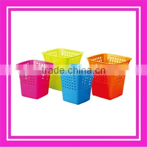 Decorative Trash Can Plastic Trash Can thumbnail-1