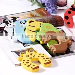 J148 Baby Safety Soft Rubber With Cartoon Design Door Guard thumbnail-2