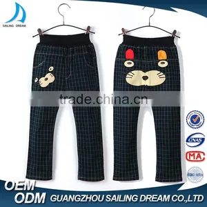 Fashion Green Small Plaid Lovely Kitten Printing Kids Pants Cute Design Boys Summer Hot Pants thumbnail-1