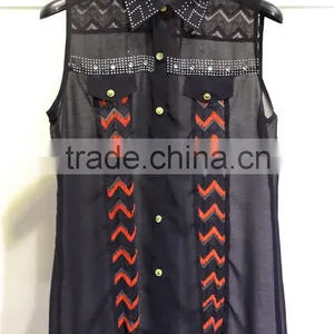 Women's Corrugated Sleeveless Chiffon Tops With a Shirt Collar thumbnail-1