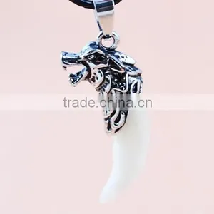Tibet Punk Men's Cool Real Gothic Wolf Tooth Necklace Domineering Pendant thumbnail-2