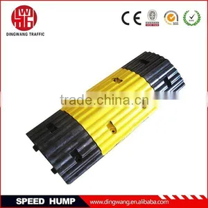 Wide Rubber Road Bump thumbnail-1