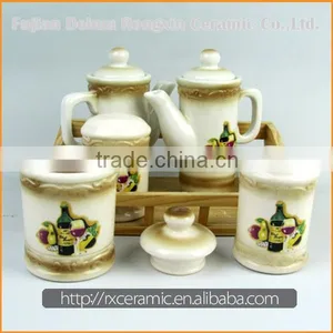 Chinese Factory Direct Sales Salt and Pepper Condiment Bottles thumbnail-1