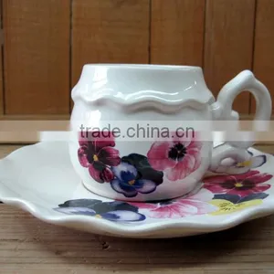 Elegant Ceramic Tea Cup With Saucer thumbnail-1
