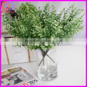 Wholesale Ornamental Green Eucalyptus Plastic Artificial Foliage for Flower Arrangements thumbnail-1