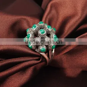 Round Shape Alloy With Resin Beads Ring Set thumbnail-3
