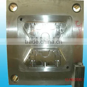China Hot Runner Plastic Mold for Housing Parts/High Precision Plastic Injection Toothbrush Mold(OEM) thumbnail-1