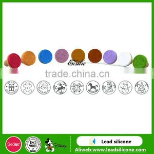 3D Custom Silicone Cookie Stamp With Wooden Handle Eco-friendly Food Grade Cute Silicone Cookie Stamp thumbnail-2