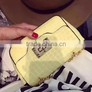DY0090Z Europea Retro Snakeskin Chain Mini Bag thumbnail-3