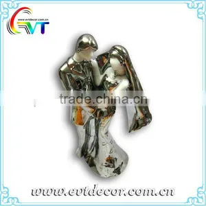 Ceramic Loving Couple Figurines thumbnail-1